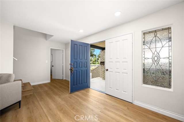 Detail Gallery Image 8 of 52 For 204 N Vega St, Alhambra,  CA 91801 - 4 Beds | 3/1 Baths