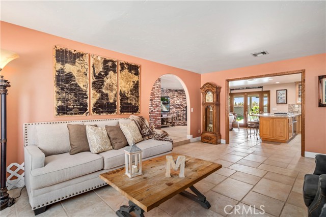 Detail Gallery Image 26 of 69 For 40809 20th St, Palmdale,  CA 93551 - 5 Beds | 2/1 Baths