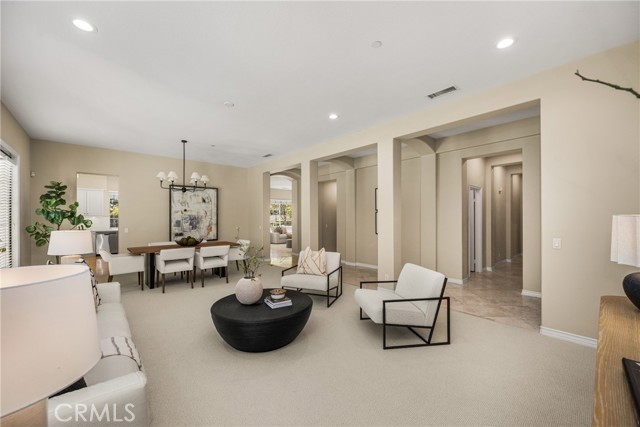 Detail Gallery Image 15 of 63 For 10533 Emerson Bend, Tustin,  CA 92782 - 4 Beds | 3/1 Baths