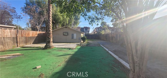 Detail Gallery Image 6 of 7 For 19538 Leadwell, Reseda,  CA 91335 - 2 Beds | 1 Baths