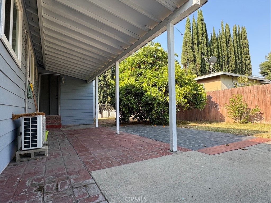 MLS #OC25163199 img 7