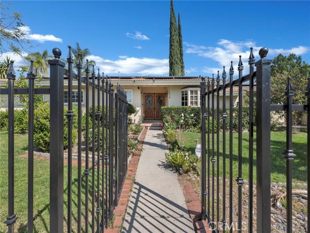 Detail Gallery Image 10 of 59 For 10918 Reseda, Porter Ranch,  CA 91326 - 3 Beds | 2 Baths