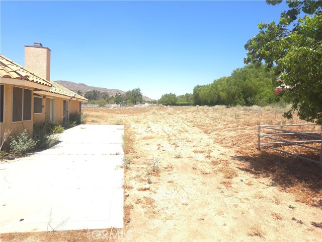 35075 Firecat Road, Hemet CA: https://media.crmls.org/medias/bfe7a772-cc67-4670-b40f-b8b9c12ce00c.jpg