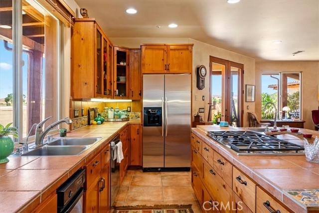 5085 Martingale Circle, San Miguel CA: https://media.crmls.org/medias/bfe7e76e-4110-464f-ac4e-75627daa0634.jpg