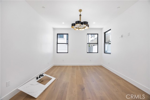 926 17th St, Hermosa Beach CA: https://media.crmls.org/medias/bfe80c1c-3efc-42a7-9adb-2961d8b94d53.jpg
