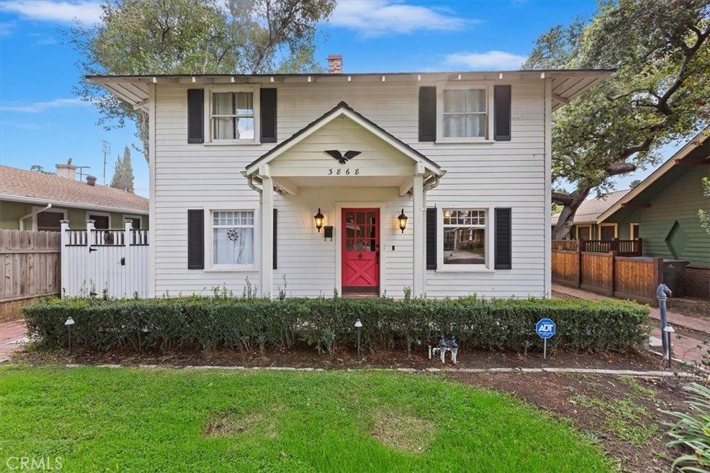 3868 Linwood Place