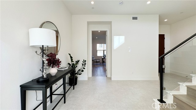 Detail Gallery Image 21 of 41 For 142 Hyperion, Irvine,  CA 92618 - 4 Beds | 4/1 Baths