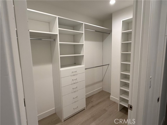 Detail Gallery Image 19 of 22 For 5972 Jamieson Ave, Encino,  CA 91316 - 3 Beds | 3 Baths