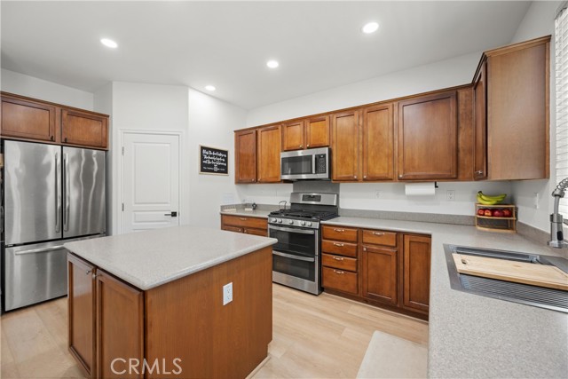 34287 Deergrass Way, Lake Elsinore CA: https://media.crmls.org/medias/bfe891f4-9827-40aa-9843-9e5e03e90e4d.jpg