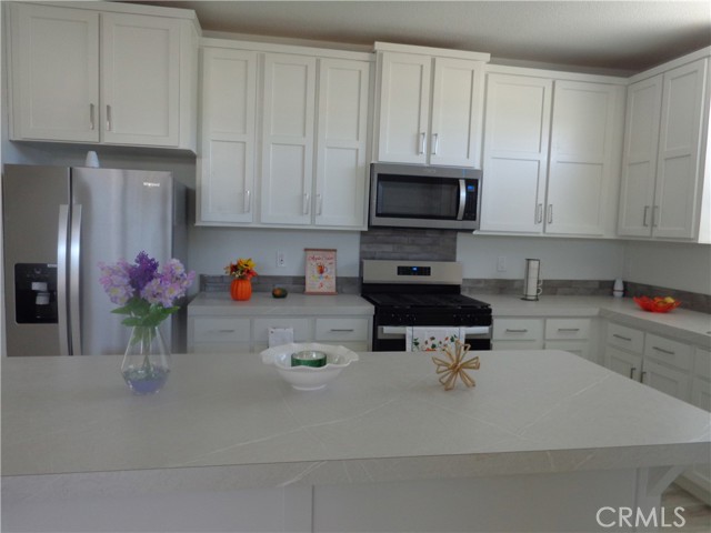 44755 Orpington Avenue, Hemet CA: https://media.crmls.org/medias/bfeb24b6-e74a-4fd7-82b1-e5e008c0ad7b.jpg