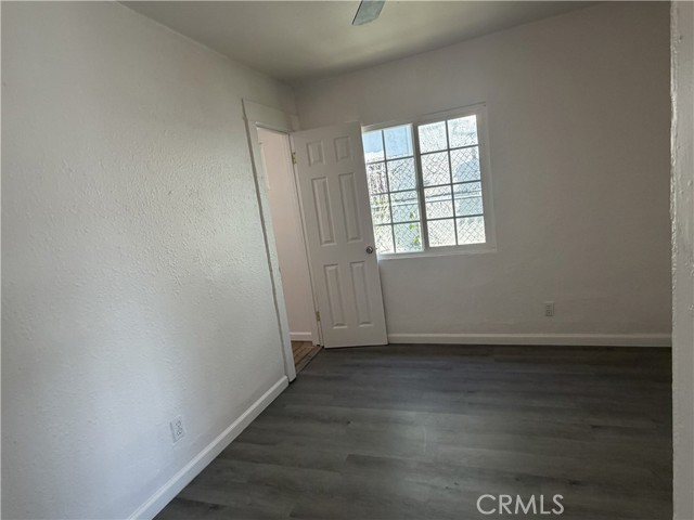 Detail Gallery Image 10 of 11 For 3842 Walton, Los Angeles,  CA 90037 - 3 Beds | 2 Baths