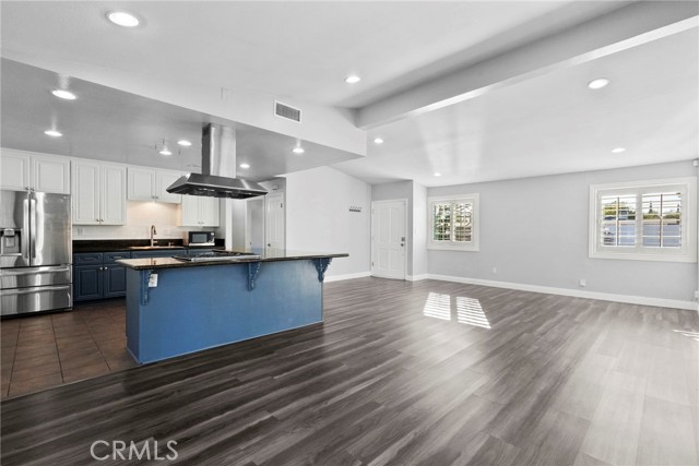 Detail Gallery Image 9 of 33 For 22923 Leadwell, West Hills,  CA 91307 - 3 Beds | 2 Baths