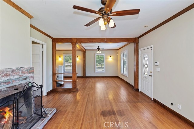 1350 E Chase Drive, Corona CA: https://media.crmls.org/medias/bfecd815-c44c-4a02-ad94-694bd7d12378.jpg