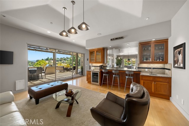 940 Pasatiempo Drive, San Luis Obispo CA: https://media.crmls.org/medias/bfed6e4c-2296-4404-b856-913df99a03cd.jpg