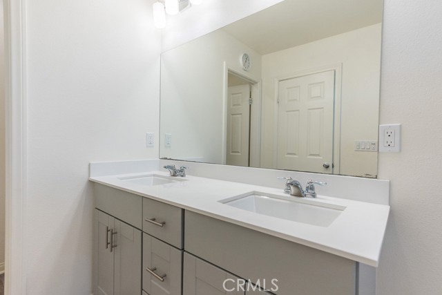Detail Gallery Image 37 of 64 For 27638 Sawtooth Ln, Canyon Country,  CA 91387 - 3 Beds | 2/1 Baths