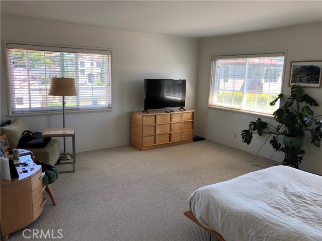 636 23rd Street, Manhattan Beach, California 90266, 4 Bedrooms Bedrooms, ,2 BathroomsBathrooms,Residential,Sold,23rd,SB21125947