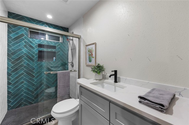 829 Foxworth photo 30