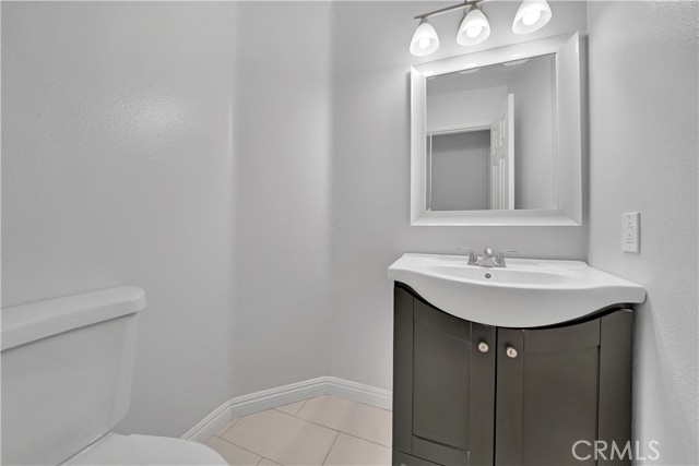 Detail Gallery Image 10 of 21 For 2565 Calle Benavente, Tustin,  CA 92782 - 3 Beds | 2/1 Baths