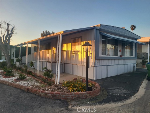 Detail Gallery Image 2 of 4 For 25 Veronica Way, –,  CA 91345 - 1 Beds | 1 Baths