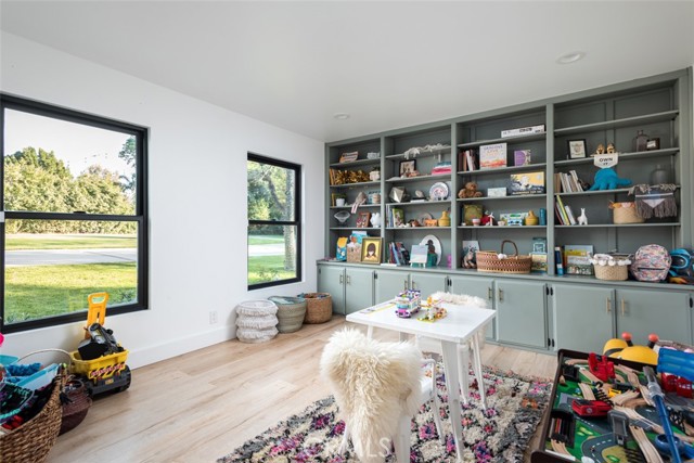 Bff1c305 493a 4d29 Bc56 1a12786dfb31