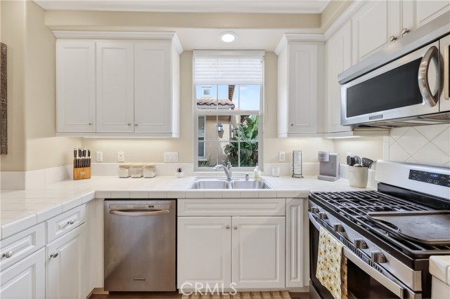 Detail Gallery Image 6 of 17 For 57 Silverado, Irvine,  CA 92618 - 3 Beds | 2 Baths