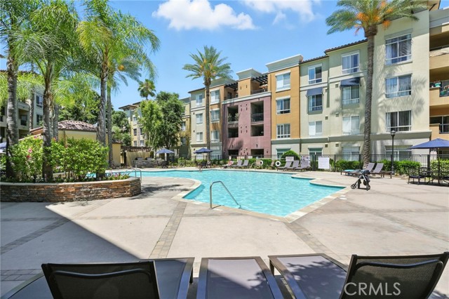 24585 Town Center Drive, Valencia CA: https://media.crmls.org/medias/bff21f8e-e771-4fb9-98b8-714d49bfc18a.jpg