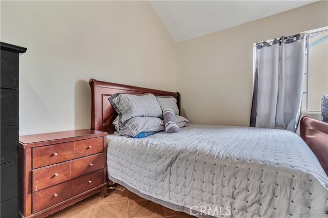 9216 Tobias Avenue, Panorama City CA: https://media.crmls.org/medias/bff37dea-8086-48d0-9ebb-ba7858d02251.jpg