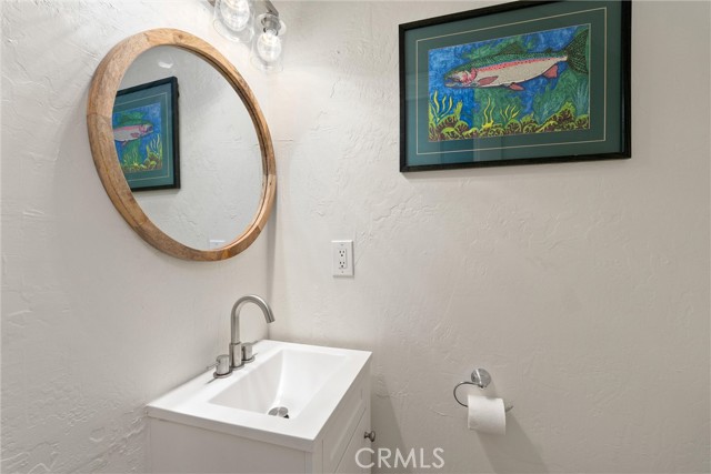 Detail Gallery Image 35 of 47 For 887 Ashbury Ct, Chico,  CA 95926 - 4 Beds | 2/1 Baths