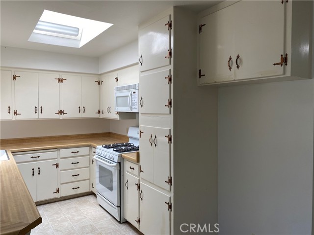 Detail Gallery Image 12 of 22 For 8024 Cristobal Ave, Atascadero,  CA 93422 - 3 Beds | 2 Baths