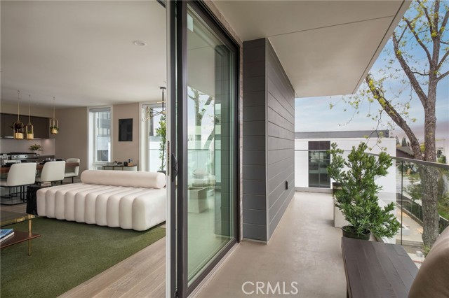 380 Cordova Street, Pasadena CA: https://media.crmls.org/medias/bff3d5d5-fce7-4dd7-b741-bd1f1ac28bd4.jpg