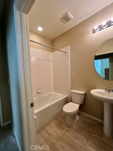 Detail Gallery Image 17 of 29 For 135 Violet Bloom, Irvine,  CA 92618 - 4 Beds | 3 Baths