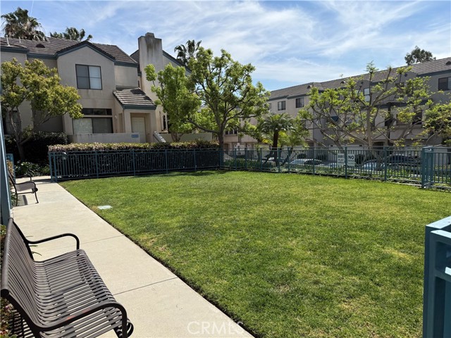 Detail Gallery Image 32 of 41 For 6913 Hannum, Culver City,  CA 90230 - 3 Beds | 3 Baths