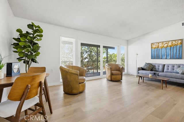 Detail Gallery Image 11 of 48 For 13342 Del Monte 5p,  Seal Beach,  CA 90740 - 2 Beds | 2 Baths
