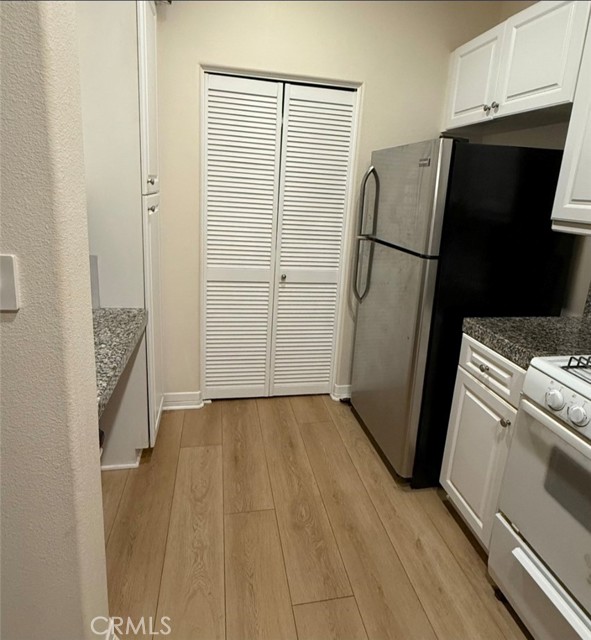 3139 Watermarke Place, Irvine CA: https://media.crmls.org/medias/bff4e088-6c5e-43c3-a269-b3e5398a8b35.jpg