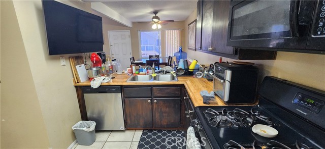 713 Walnut Drive, Lake Elsinore CA: https://media.crmls.org/medias/bff55326-d4de-4dbb-a76e-aa7e57dfe002.jpg