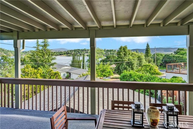 Detail Gallery Image 5 of 52 For 18528 North Shore Dr, Hidden Valley Lake,  CA 95467 - 3 Beds | 3 Baths