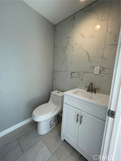 Detail Gallery Image 20 of 33 For 436 E Spruce Ave #113,  Inglewood,  CA 90301 - 2 Beds | 2/1 Baths