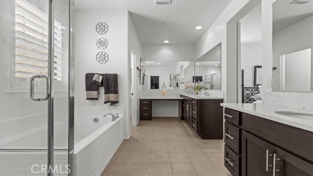 7323 Garnet Ridge, Jurupa Valley CA: https://media.crmls.org/medias/bff6bae1-f17a-4acd-8b13-0ece134e28c1.jpg