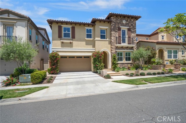 18 Goldenrod, Lake Forest CA: https://media.crmls.org/medias/bff6d191-23ed-4f49-a26f-e340a9100dca.jpg