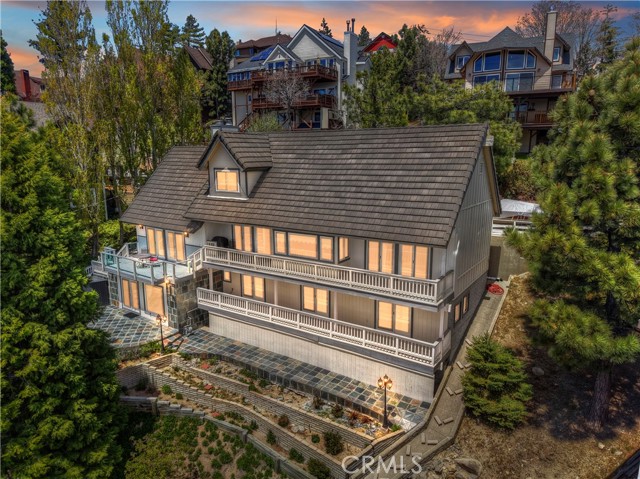 Detail Gallery Image 3 of 65 For 27720 St Bernard Ln, Lake Arrowhead,  CA 92352 - 4 Beds | 3 Baths