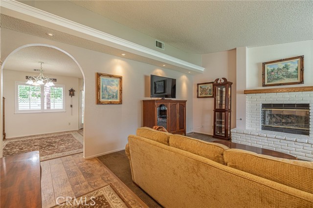 Detail Gallery Image 4 of 37 For 43140 22nd St, Lancaster,  CA 93536 - 3 Beds | 2 Baths