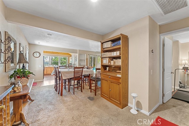 Detail Gallery Image 21 of 34 For 40177 Lakeview Dr, Big Bear Lake,  CA 92315 - 3 Beds | 2 Baths