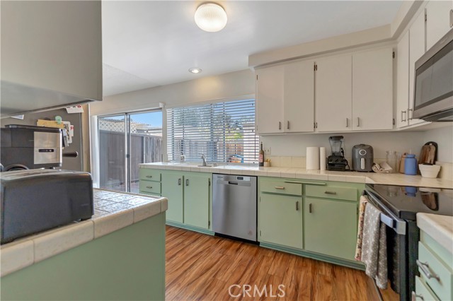 Detail Gallery Image 13 of 38 For 14322 Suffolk, Westminster,  CA 92683 - 3 Beds | 2/1 Baths