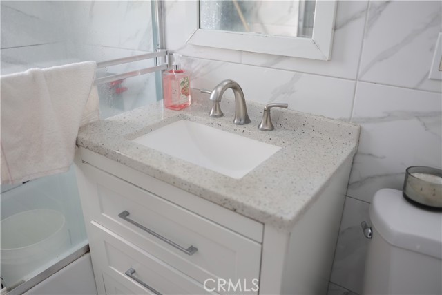 927 W 82nd Street, Los Angeles CA: https://media.crmls.org/medias/bff7e8cc-6f98-420a-88d2-78fed64aa490.jpg