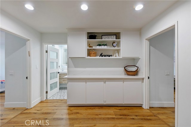 Detail Gallery Image 17 of 43 For 24411 Highlander Rd, West Hills,  CA 91307 - 5 Beds | 2/1 Baths