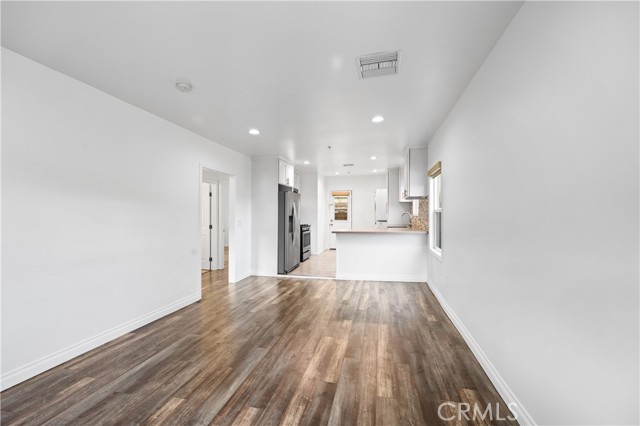 Detail Gallery Image 7 of 18 For 2211 Hyperion Ave, Los Angeles,  CA 90027 - 2 Beds | 1 Baths