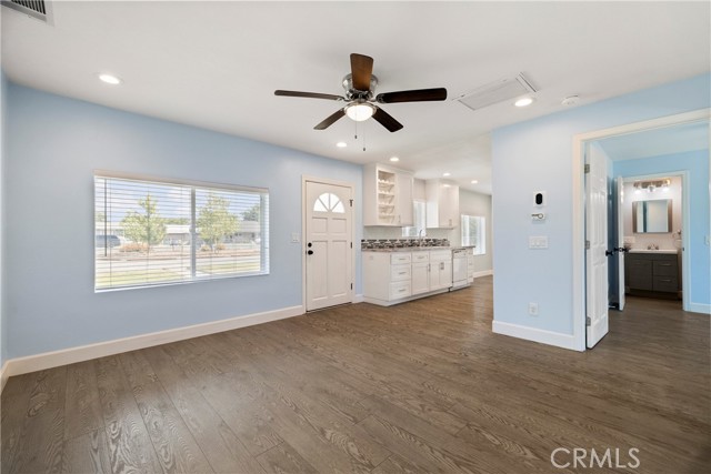 112 E Tehama Street, Orland CA: https://media.crmls.org/medias/bff966c0-415a-4eee-9a32-c44e94763ec0.jpg