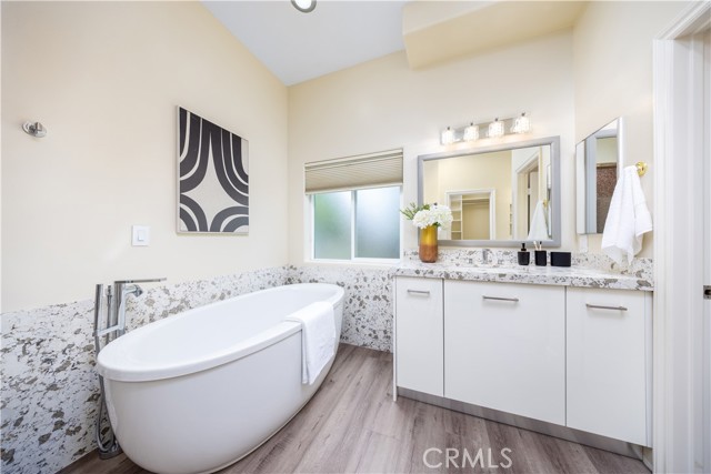 Image 11 of 72 For 2122 Meteora Way
