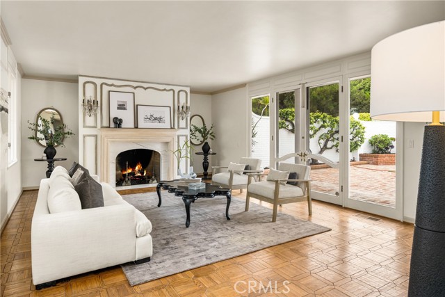 508 Evening Star Lane, Newport Beach CA: https://media.crmls.org/medias/bffa068b-bc45-4d7a-bba9-a2437d5a1d02.jpg
