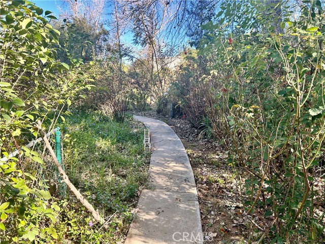 Detail Gallery Image 12 of 26 For 35780 Eureka Ave, Yucaipa,  CA 92399 - 6 Beds | 3 Baths